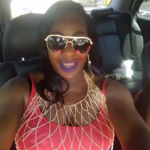 Meet your Posher, Yolanda